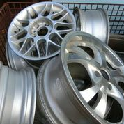 自動車ホイール(アルミ、スチール）